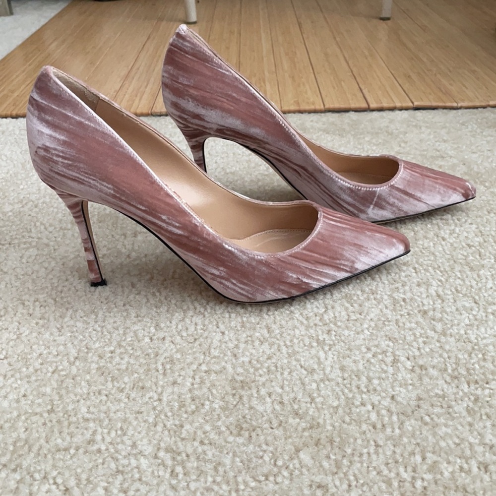 Sergio Rossi blush velvet pumps